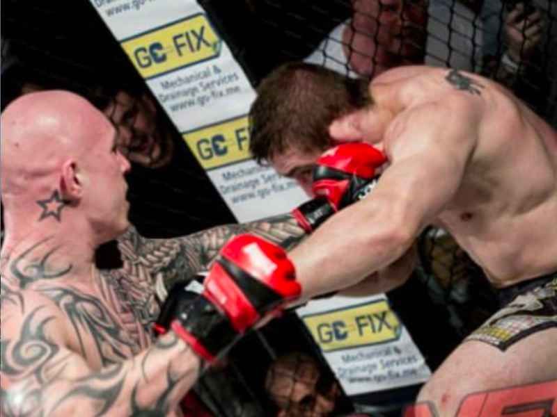 Go-Fix sponsored boxer fighting in a big match.