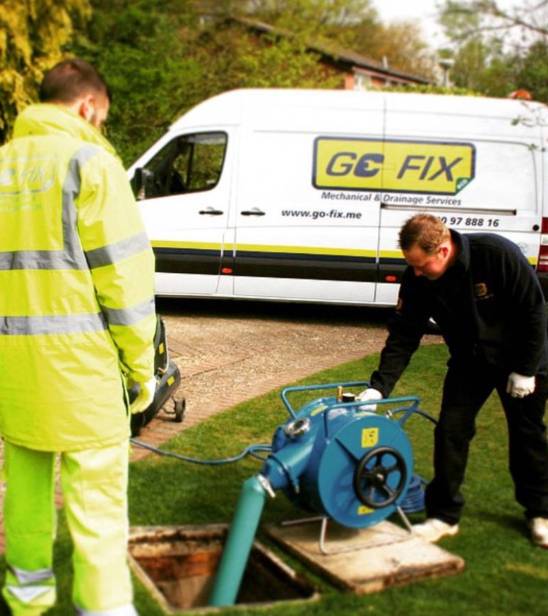 Go-Fix engineers using advanced trenchless technology for drain repai